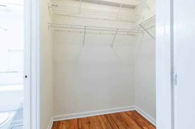 Photo - 917 W Dakin St Unit 917 West Dakin Street
