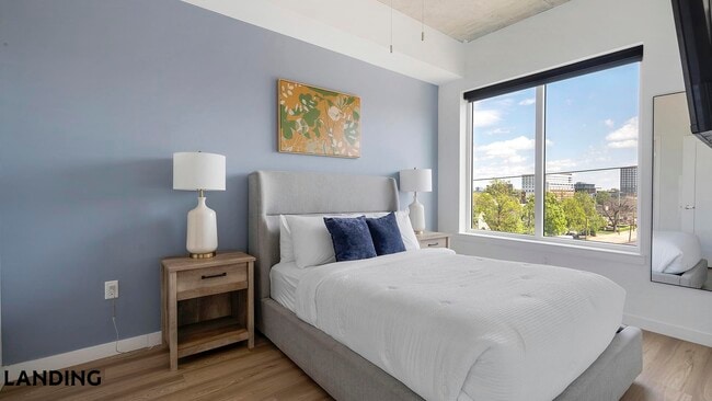 Photo - 1801 Patterson St Unidad 408