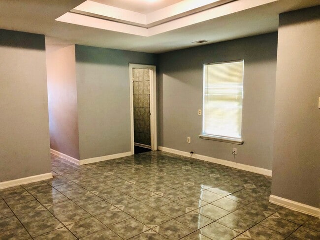 Photo - 5114 Laura Koppe Rd