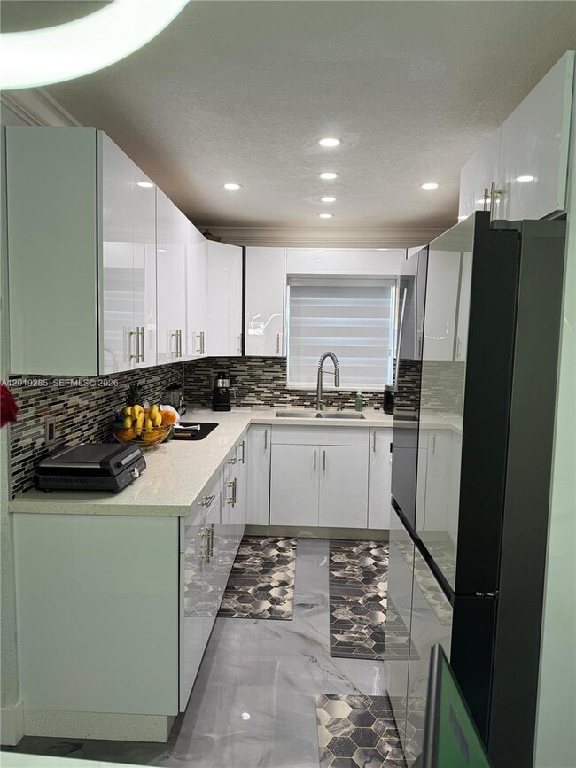 Photo - 1310 W 42nd St Unit 1310