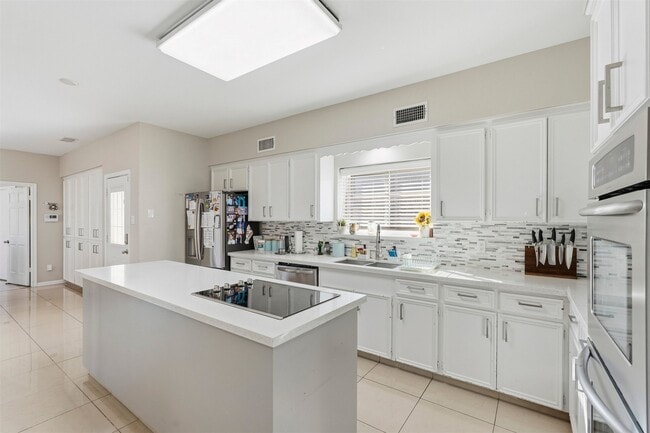 Photo - 7927 Wolfield Ln