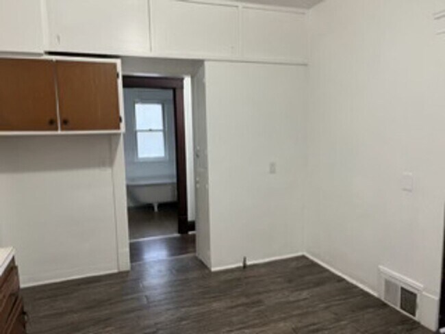 Photo - 1218-1220 E 176th St Unit 1