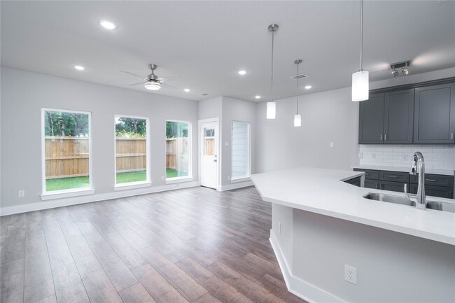 Photo - 4401 Alvin St