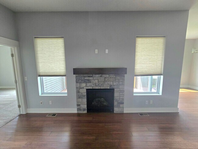 Photo - 5 Bedroom/3Bath Single Family Home