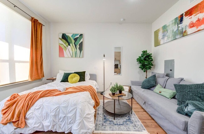 Building Photo - 1111 Shepherd Dr