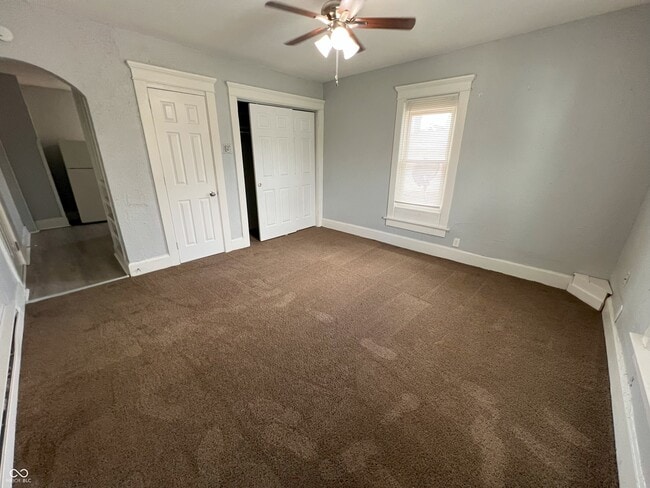 Building Photo - 4 E Washington St