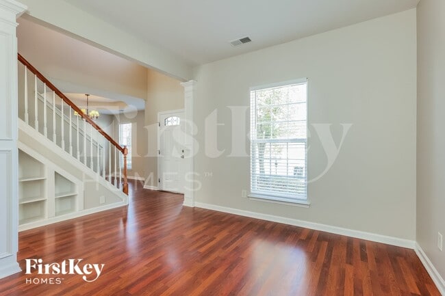345 Royal Grey Ct