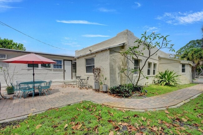 Photo - 830 Valley Forge Rd Unidad Casita