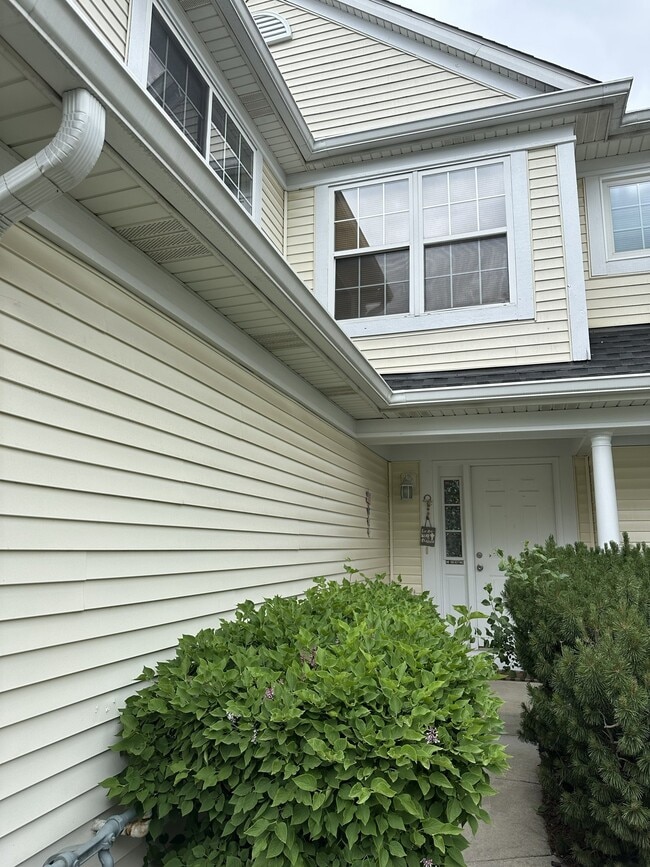 Photo - 127 Tara Ln