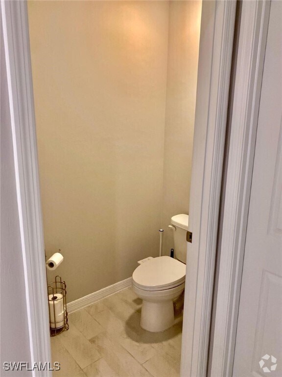 Building Photo - 1828 NW 5th Pl Rental