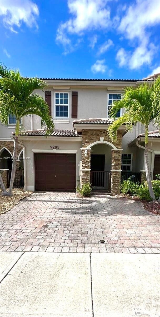 Building Photo - 9285 SW 220th Ter Rental