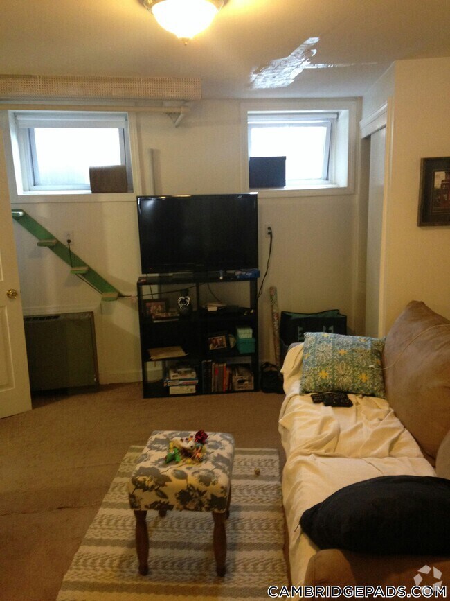 Building Photo - 20 Concord Ave Rental