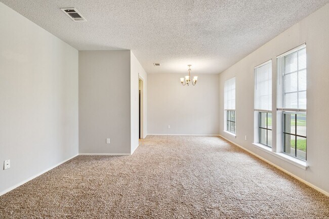 Photo - Simple 3 Bedroom, 2 Bath Home in South Aus...