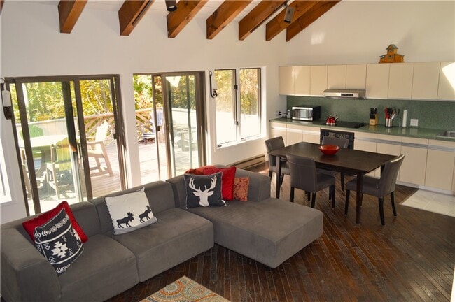 Photo - 132 Pines Dr