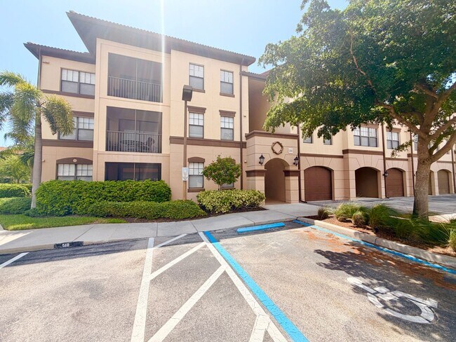 Building Photo - ** POSITANO PLACE ** 2 BED / 2 BATH - CONDO - GARAGE INCLUDED - CENTRAL NAPLES - ANNUAL RENTAL