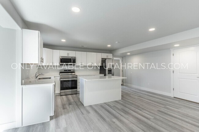 Photo - 1076 E Northridge Dr