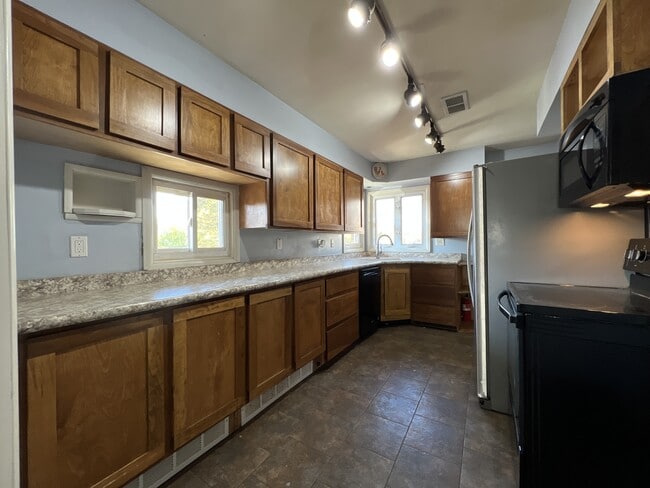 Photo - 2740 Buena Vista St