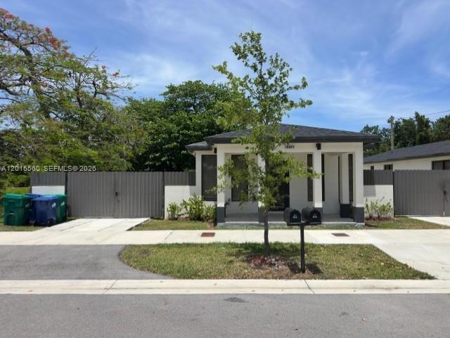 Building Photo - 10091 Kumquat St