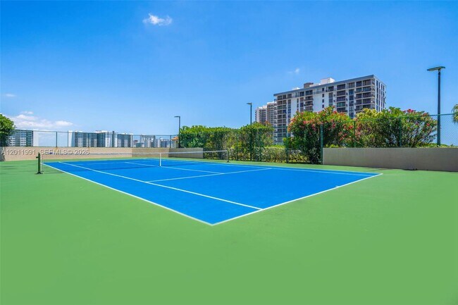 Photo - 3020 NE 32nd Ave Unidad 612
