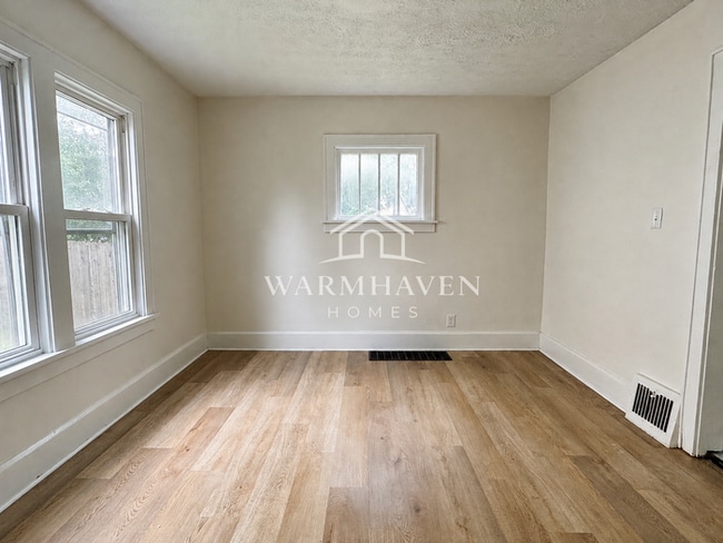 Photo - 801 Storer Ave