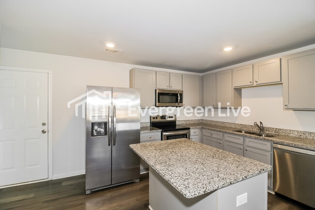 Photo - 108 Loblolly Ln