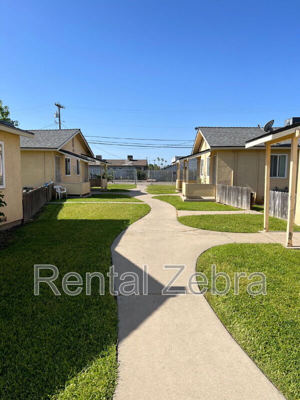 Photo - 112 E 12th St Unidad #1 Rental