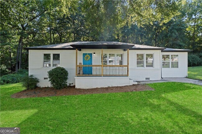 Photo - 5205 Silhouette Ln SW