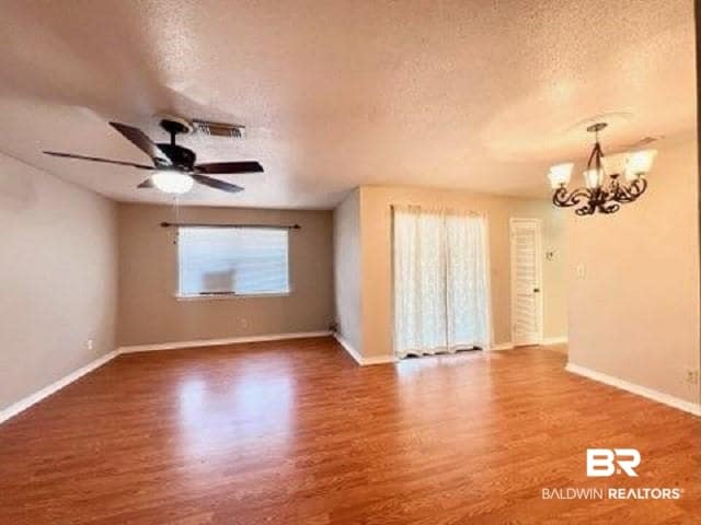 Photo - 512 Lake Forest Blvd