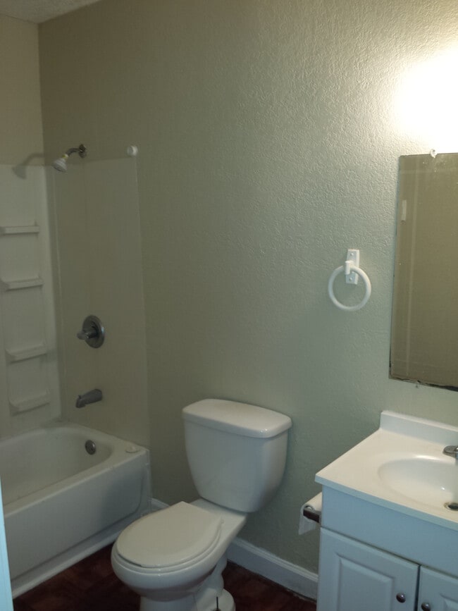 Photo - 3143 Magnolia, Unit b,