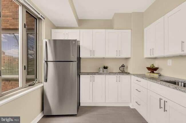 Photo - 4301 Massachusetts Ave NW Unidad 4001