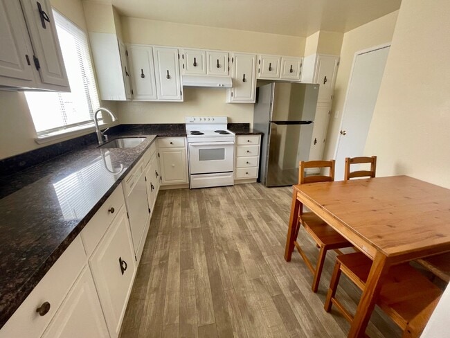 Building Photo - 3398 Balboa St Rental