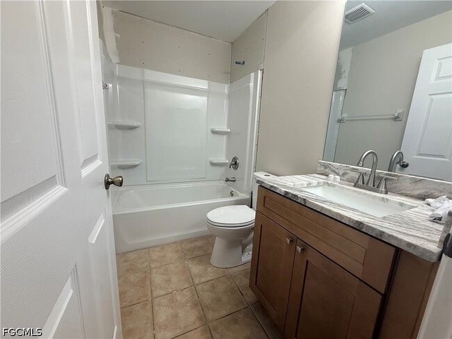 Photo - 2510 Martin Ave S