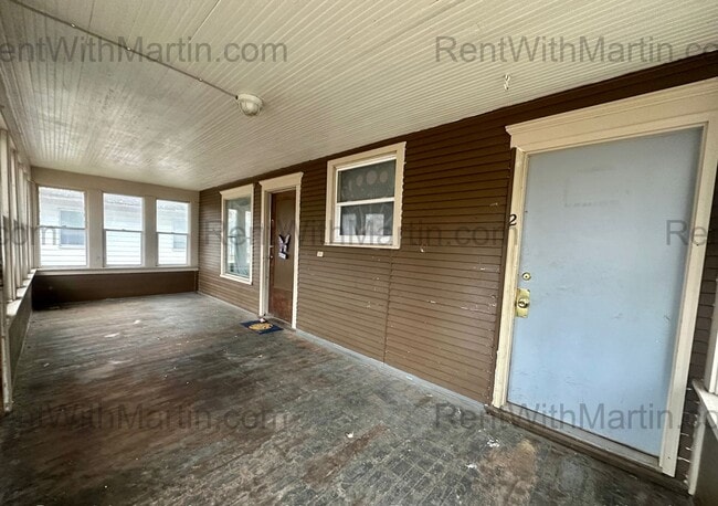 Photo - 820 W 2nd St Unit Apt 2