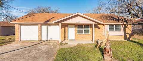 Photo - 1822 Greenwood Ln