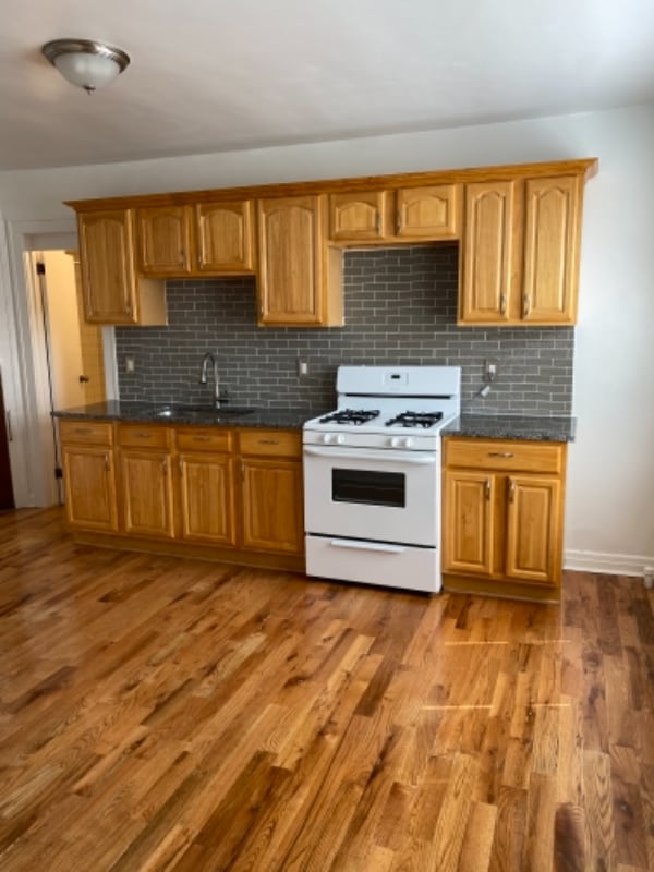 Photo - 2325 S Leavitt St Unidad 2F