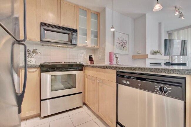 Photo - 1070 Richards St Unit ID1345529P