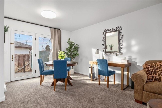 Photo - 1305 9th St W