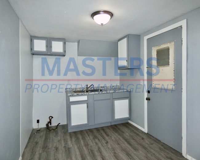 Photo - 237 Yondota St Unit Apt 2