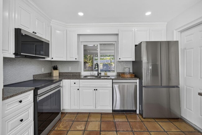 Photo - 11760 Inverness Cir