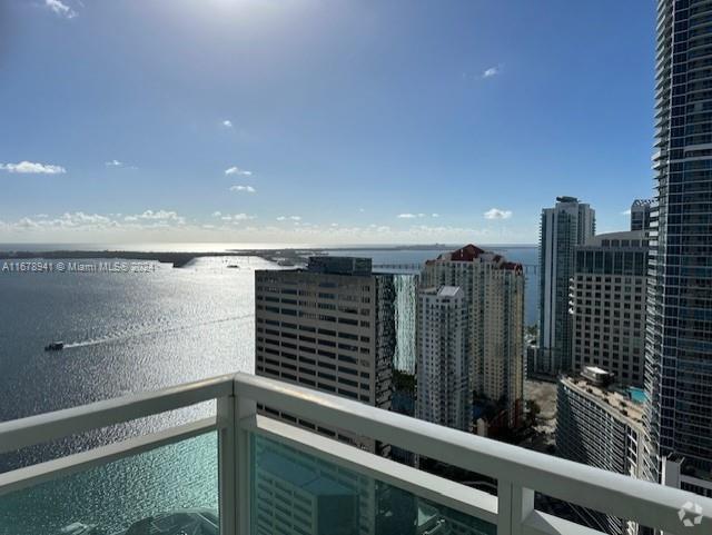 Building Photo - 950 Brickell Bay Dr Unit 4007 Rental