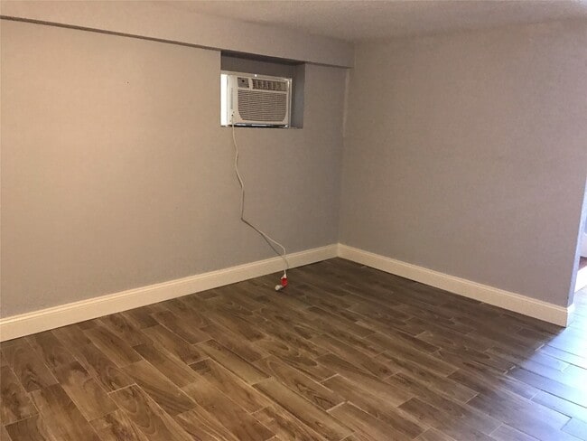 Photo - 1418 Avenue K