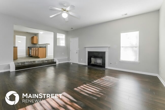 Photo - 548 Rosalind Terrace