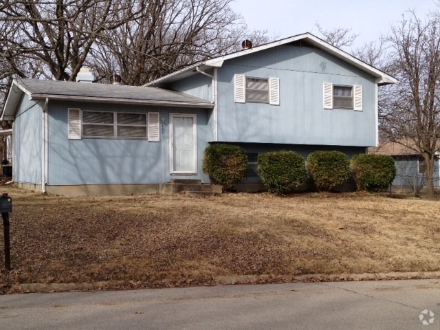 Building Photo - 402 S Adrian Ave Rental