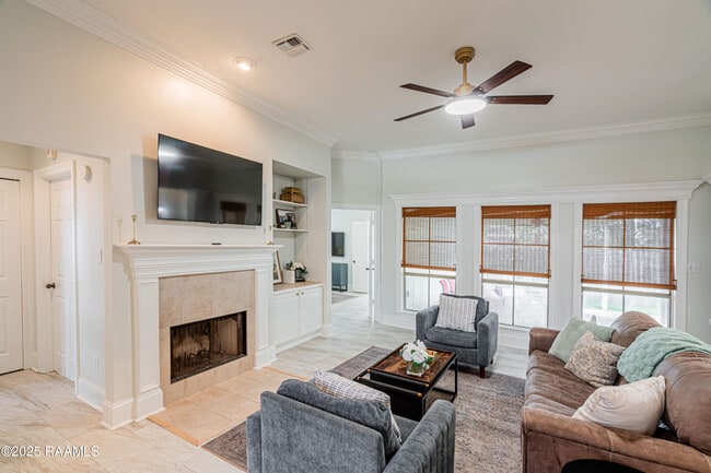 130 Windermere Cir