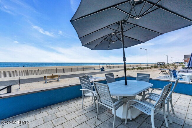 Photo - 115 Beach Front