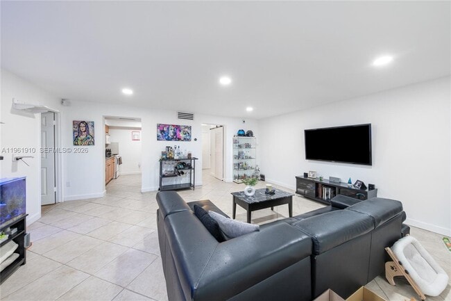 Photo - 9971 W Bay Harbor Dr Unit 206