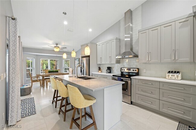 Photo - 690 Amber Dr