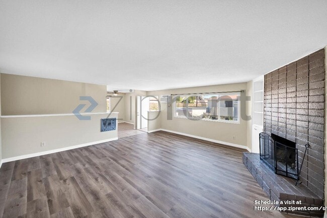 Photo - 2543 Hayes Dr