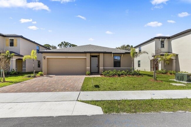 Photo - 553 Seaspray Dr House