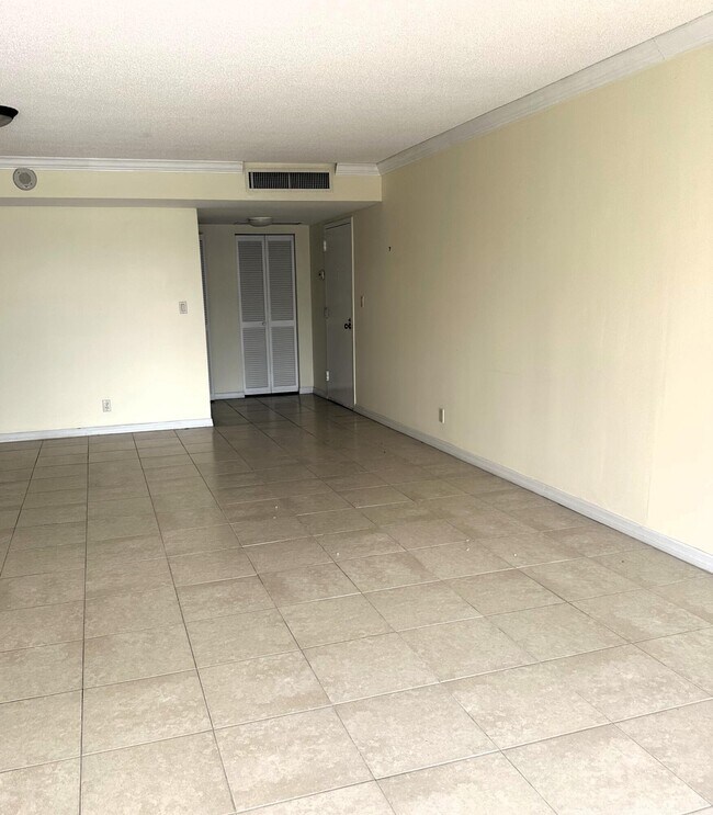 Photo - 2000 Presidential Way Unit 306